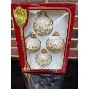 Vintage Victoria Collection Set of 4 Christmas Ornaments Gold and White
